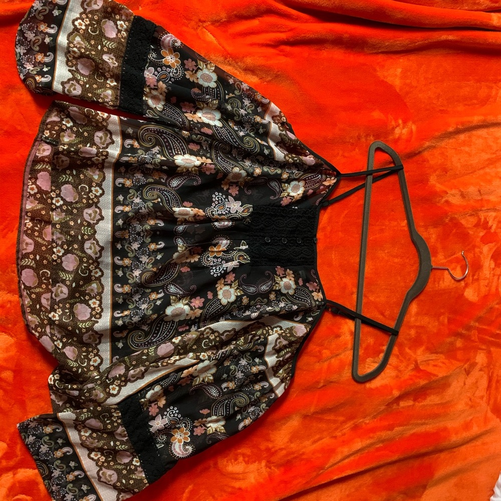 Flowy flower top☺️